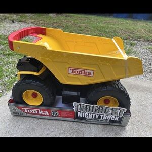 Vintage 2004 Hasbro Tonka Mighty Big Yellow Dump Truck 19” SEALED Steel Toy